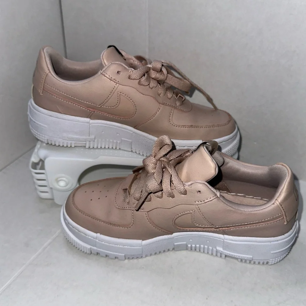 Nike Women's Air Force 1 Pixel “Particle Beige” Platform 5 size 5.5